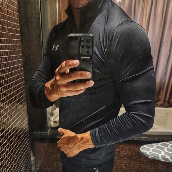 Under Armour leisure/workout top - Picture 4 of 7